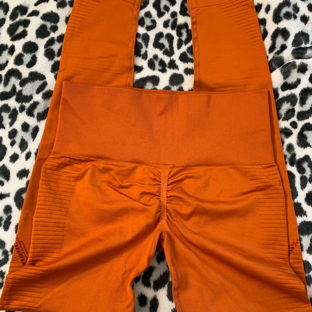 Curvesncombatboots leggings
